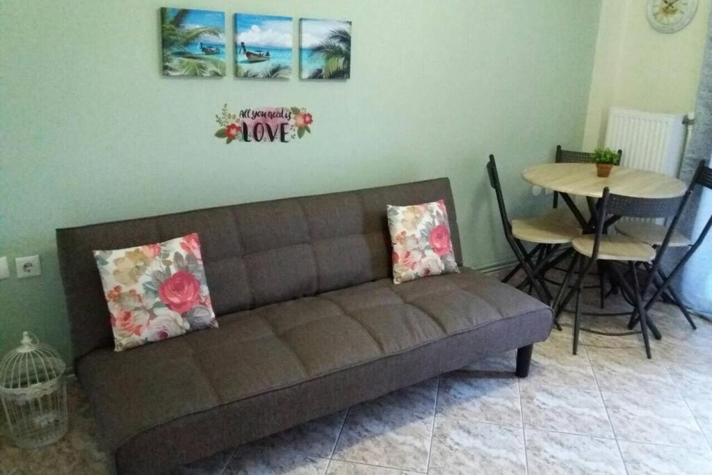 Zefis Appartment オウランオウポリ エクステリア 写真